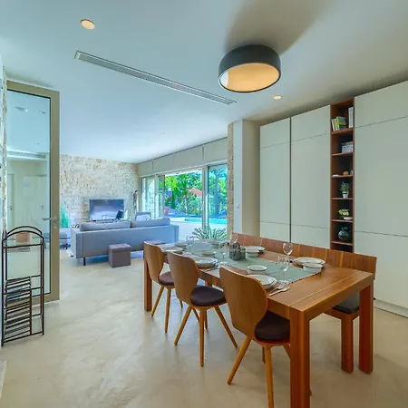 Luxury Sea Angel Brac With Heated Pool